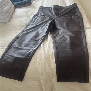 Old Navy Pixie faux leather straight leg ankle pants sz 10 - gorgeous!